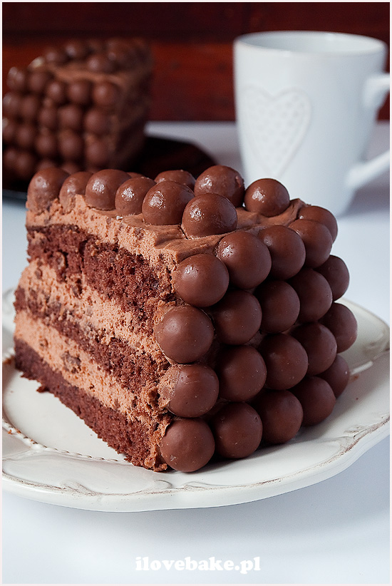 tort czekoladowy z maltesersami