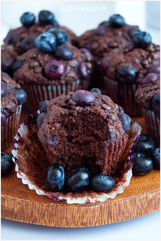 muffinki czekoladowe z borówkami